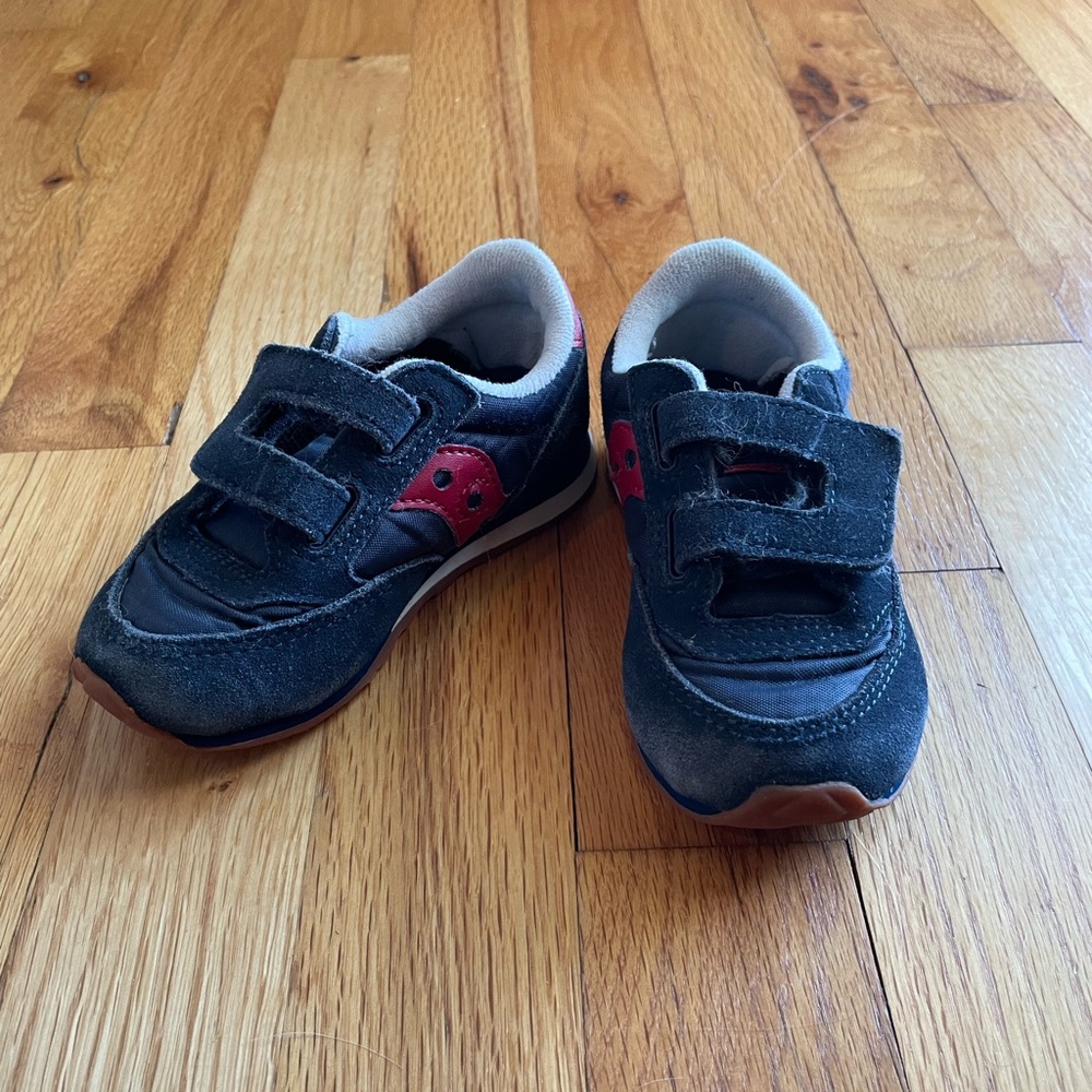 Size 6.5 red/navy Saucony Jazz toddler shoes